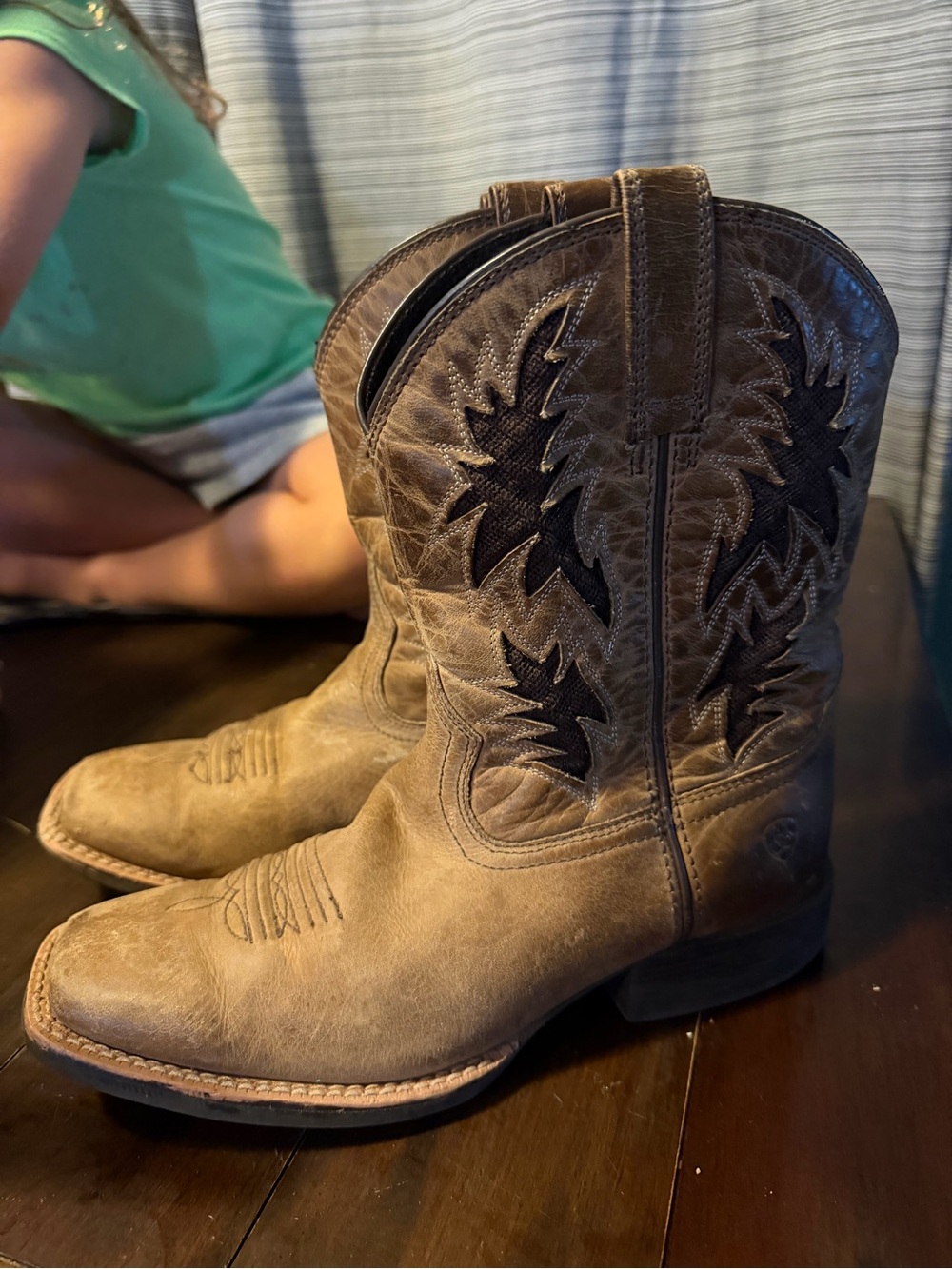 Ariat kids homestead cowboy western boots sz 4.5
